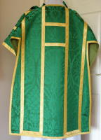 Green Roman High Mass Set of Vestments